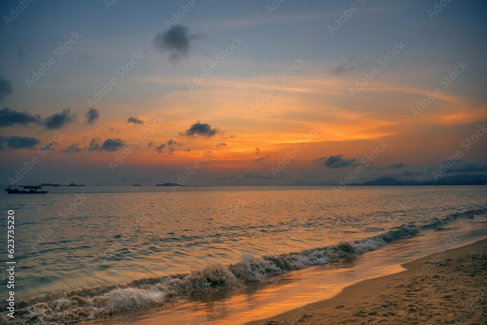 Fototapeta premium Wonderful Sea Sunset - Beach, Ocean