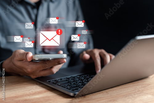 Alert Email inbox and spam virus with warning caution for notification on internet letter security protect, junk and trash mail and compromised information Fototapet