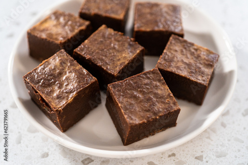 Homemade chocolate peanut butter fudge