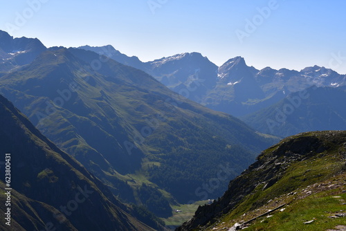 Schöne Landschaft mit Bergen am Timmelsjoch in Südtirol  © Sigena