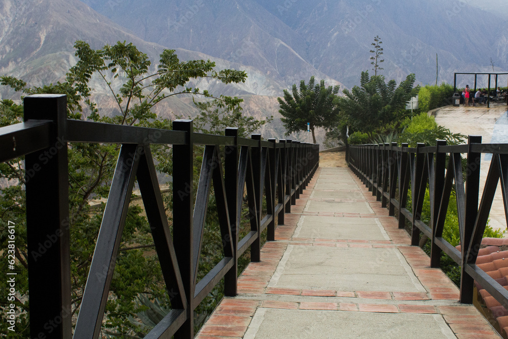 Obraz premium Beautiful panorama of green city park in Colombia - landscape perspective