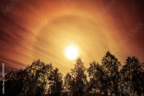 Halo Lichteffekt um die Sonne