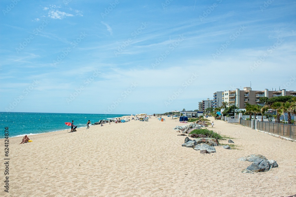 Scenic Coastal Getaway with a Thriving Crowd on a Sunny Day Scenic Coastal Getaway with a Thriving Crowd on a Sunny Day