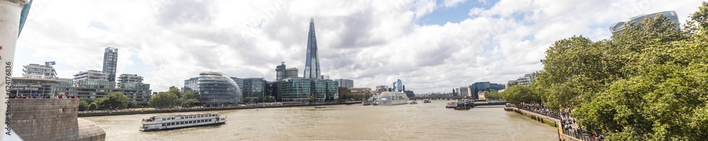 Fototapeta premium Panorama de Londres avec The Shard