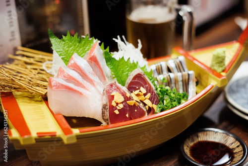 Japanese bar, izakaya, and traditional sashimi.