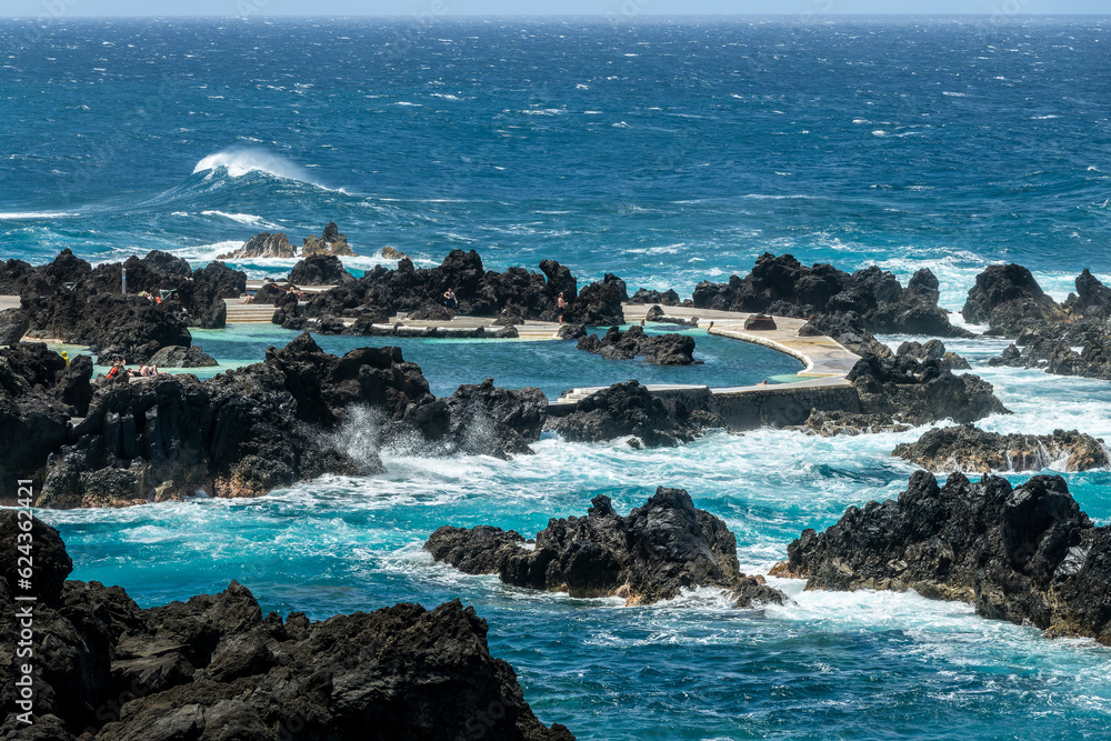 Φωτογραφία The natural seawater lava pools in Porto Moniz, Madeira island, Portugal