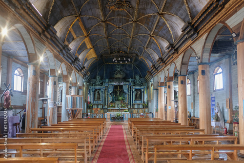 Intérieur d'une église jésuite en bois au Chili, archipel de Chiloé 