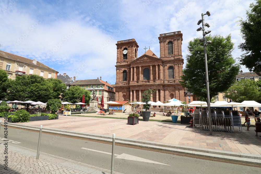 Fototapeta premium La place d'armes, ville de Belfort, territoire de Belfort, France