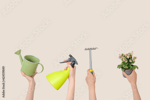 Women with plant and differ...