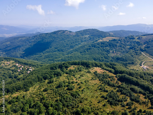 Fototapeta Naklejka Na Ścianę i Meble -  Landscape of Erul mountain near Kamenititsa peak, Bulgaria