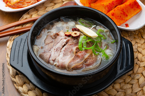 Korean beef head soup, a traditional Korean food with delicious soup