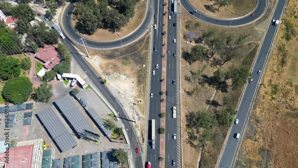 Flying Backwards Revealing a Vial Distributor at Vallarta Avenue and Periferico Flying Backwards Revealing a Vial Distributor at Vallarta Avenue and Periferico