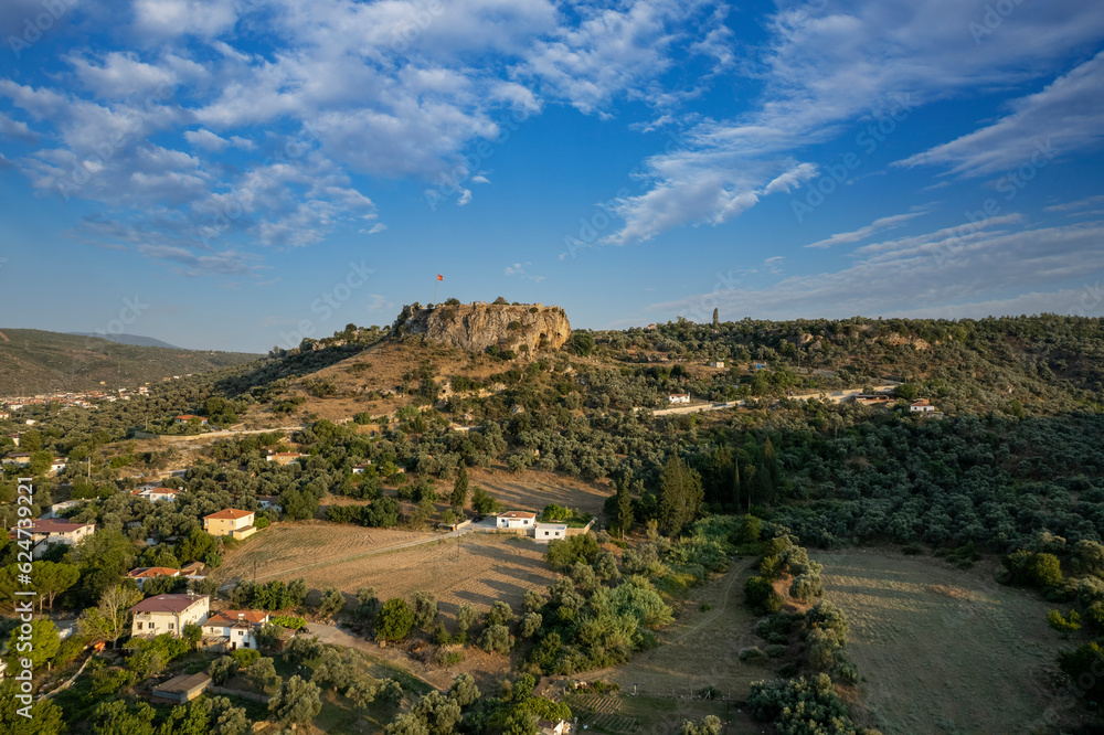 The Castle of Becin, Milas
