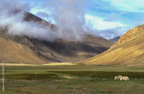 Gros nuages au Tibet