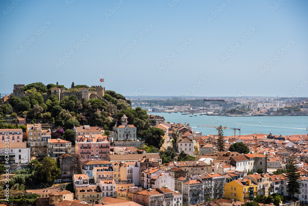Blick auf die Festungsanlage Castelo de Sao Jorge, Lissabon, Portugal
