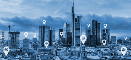 Quadro su tela Digital geolocation interface over night city