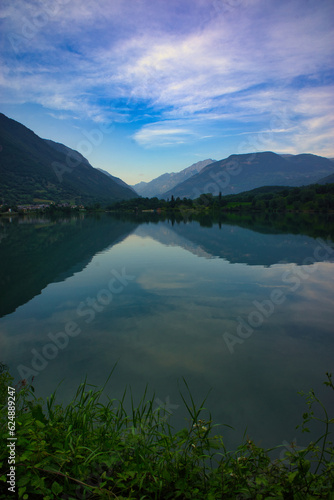 Obraz na płótnie Landscape with the Benasque lake in summer w salonie