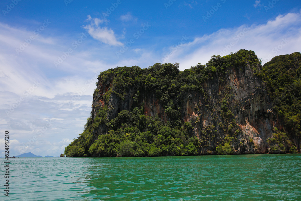 Naklejka premium The natural scene, Green mountain of Island at Krabi province of Thailand