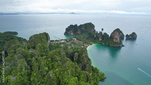 defauHigh-angle view of Auo Rai Ray, Krabi in Thailand.  viewpoint to Beautiful scenery view 360 degrees
