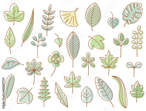 クローバーや銀杏などのナチュラルな葉っぱのイラストのセット　線画とカラーの組み合わせバージョン