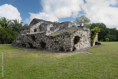 kohunlich, mayan ruins photo