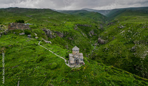 Cuadro en lienzo High resolution drone image of the beautiful Amberd Fortress- Armenia