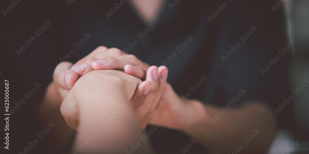Ταπετσαρία Husband and wife join hands to cheer ,Relationship care concept ,comforting fami