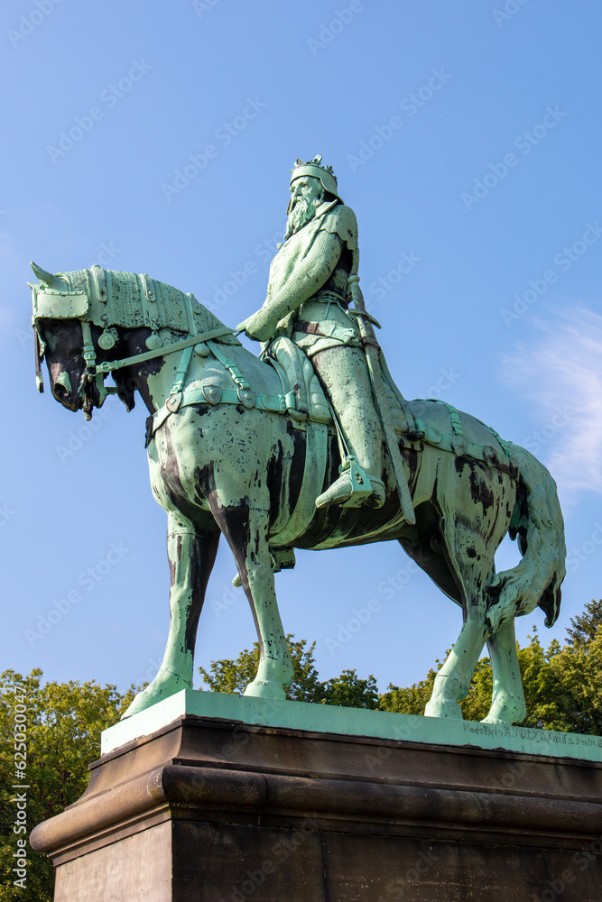 Fototapeta premium Equestrian statue of Frederick I Barbarossa at The Imperial Palace of Goslar (Kaiserpfalz) Goslar Lower Saxony (in german Niedersachsen) Germany