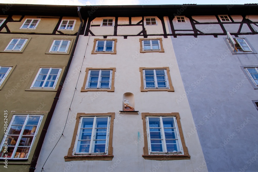 Obraz premium The historical buildings designed in original style at the square of city Cheb, Czech republic 