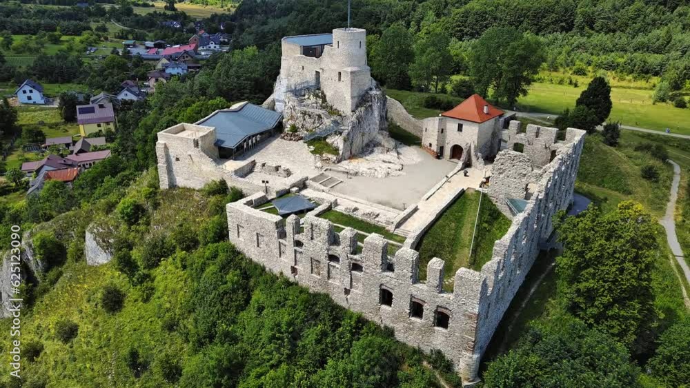 Ruins of a medieval castle in the village of Rabsztyn, Poland. Ruins of a medieval castle in the village of Rabsztyn, Poland.