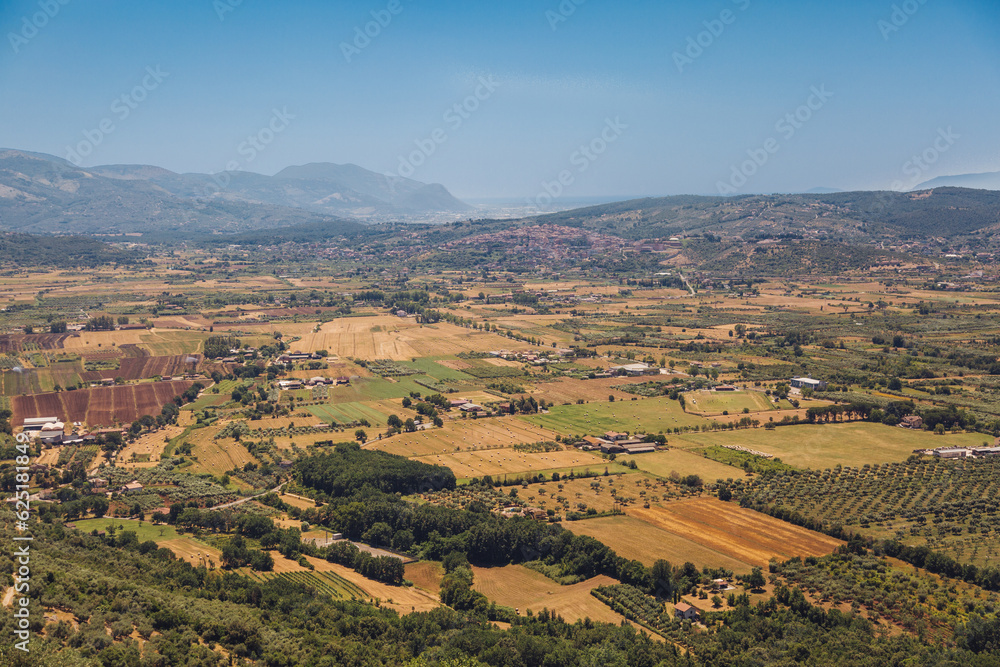 Fototapeta premium the fields of sunny tascana in italy