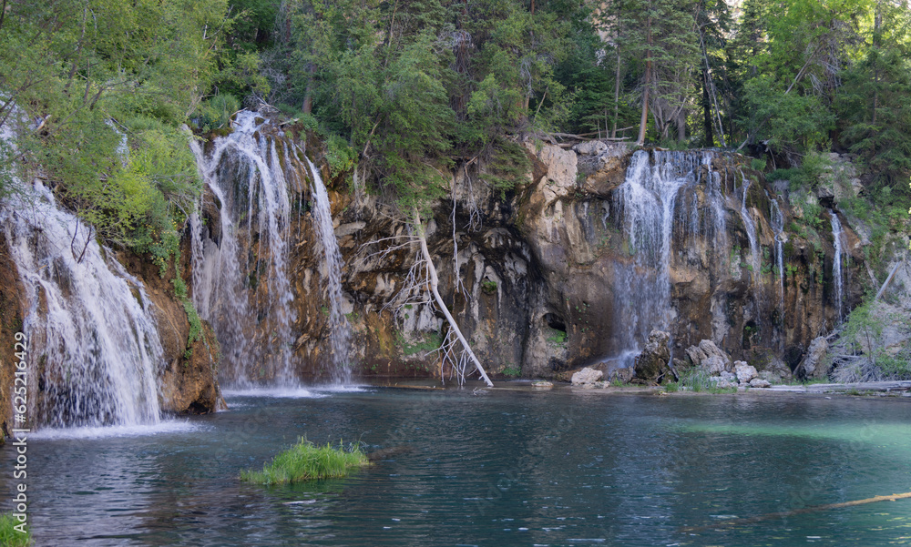 Obraz premium Hanging Lake Colorado Summer 2023