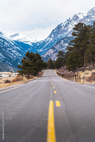 Road leading to the next mountain adventure © Nicholas