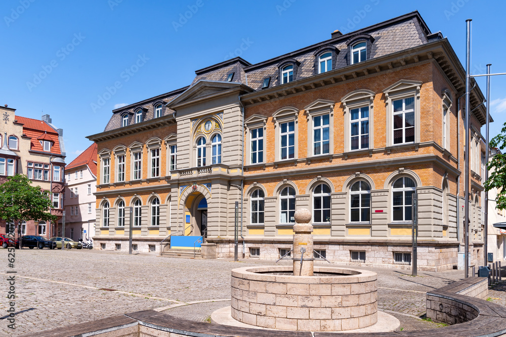 Obermarkt with old post office (Alte Post) and fountain in Mühlhausen, Thuringia, Germany Obermarkt with old post office (Alte Post) and fountain in Mühlhausen, Thuringia, Germany