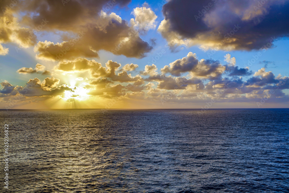 Obraz premium Beautiful sunset over the Gulf of Mexico