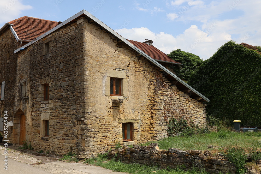 Maisons typique, village de Chariez, département de Haute Saone, France