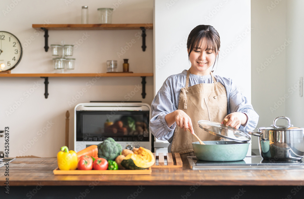 フライパン エプロン 女性