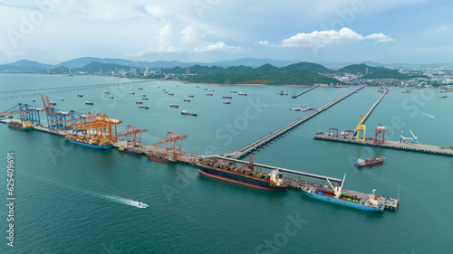 Stampa su tela small distribution port in sea and pedestrian bridge to conect between islands a