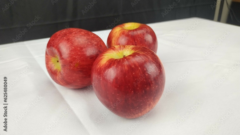 Red apples on the table