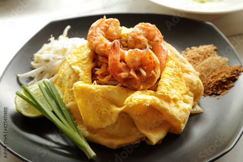 Pad Thai with fresh shrimp, Thailand's national dishes, stir-fried rice noodles, Thai style.