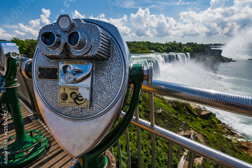 A binocular telescope at the Niagara Falls, US.