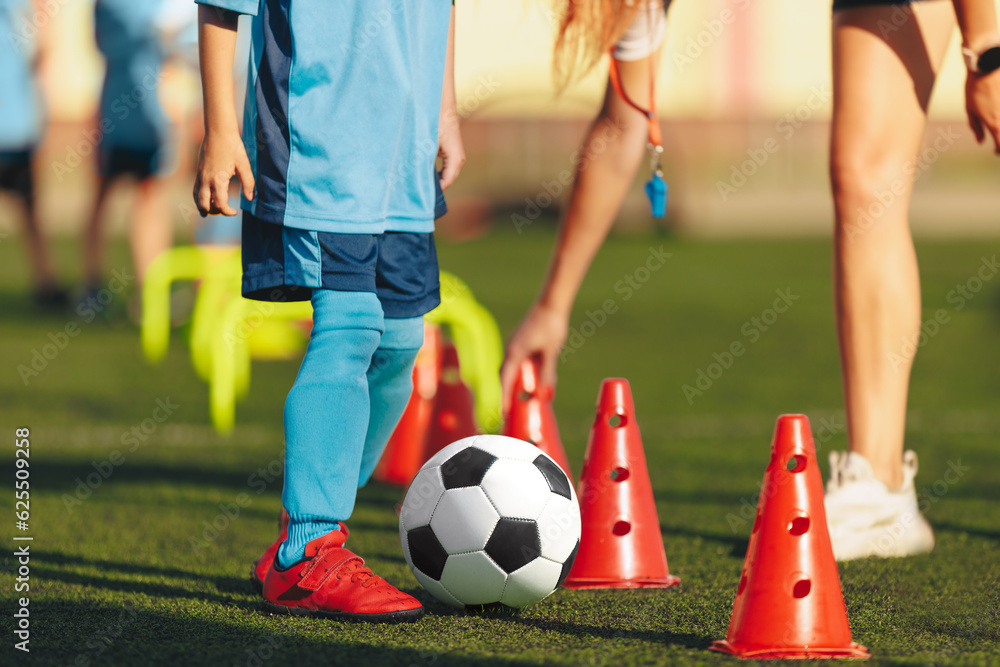 Soccer Drills The Slalom Drill. Youth soccer practice drills. Physical education class with