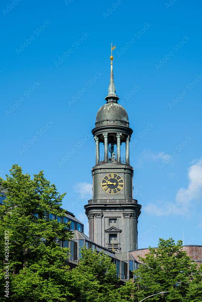 Turm der Kirche St. Michaelis in Hamburg