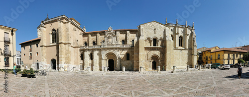 Panoramic view at the San Isidoro square, located on Léon downtown with various iconic monuments, San Isidoro Basílica and Museum, Panteon Real, León city, Spain