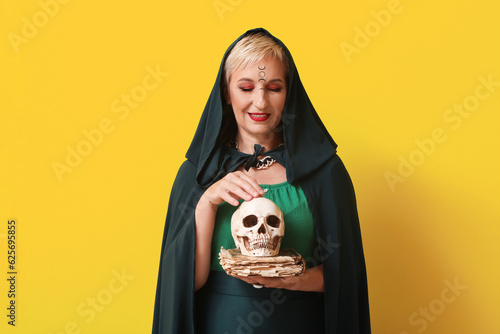 Mature witch with human sku...