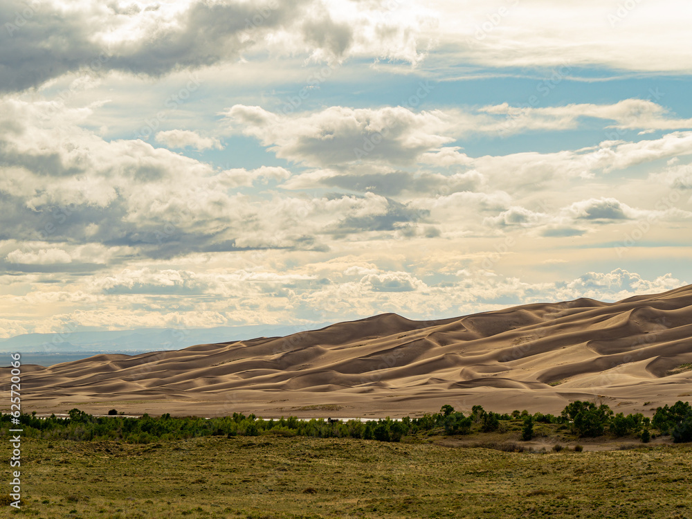 Obraz premium Sunny view of the landscape of Great Sand Dunes National Park and Preserve