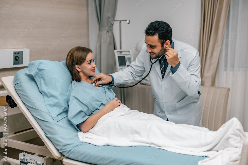 Doctor analyze patient, explain diagnoses, provide counseling for effective treatments goal. Doctor analyze patient, explain diagnoses, provide counseling for effective treatments goal.