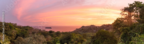 Photography Costa Rica Natural Parks and wonder and birds and wildlife and monkeys