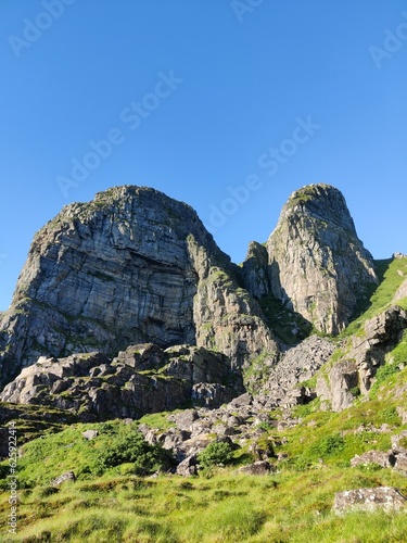 Obraz na płótnie rock in the mountains w salonie