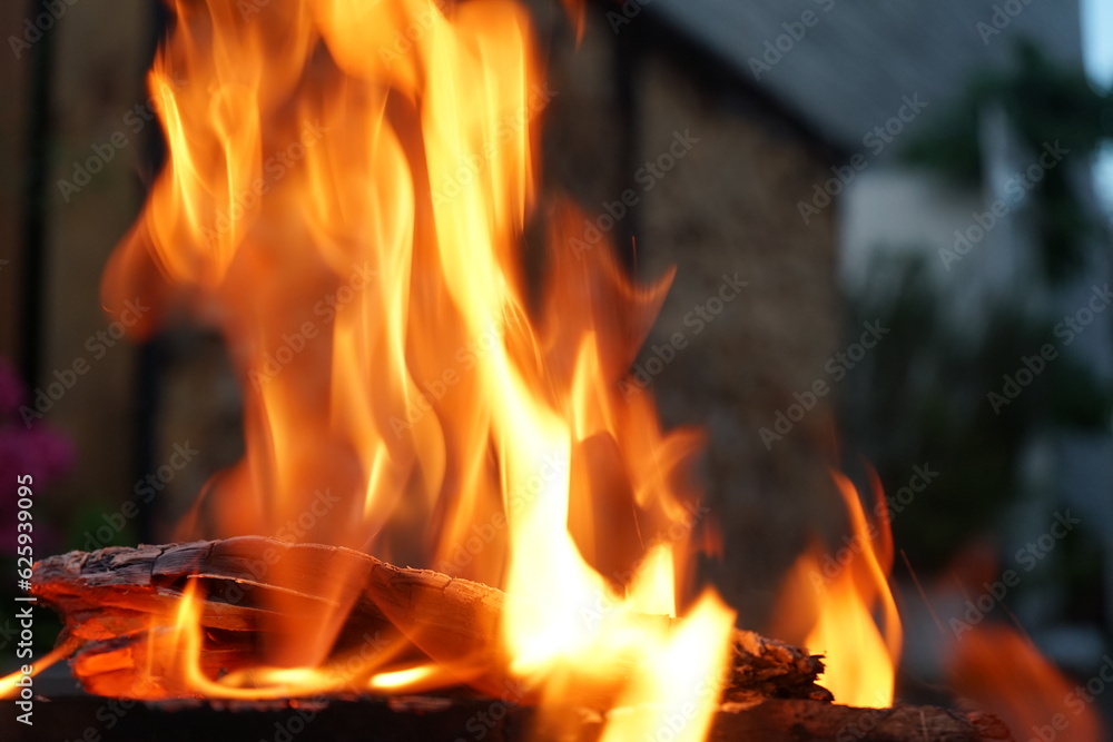Feuer in einer Schale Feuer in einer Schale